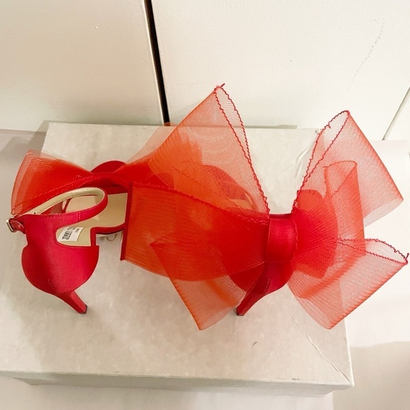 Jimmy Choo Aveline Bow Heels - Picture 8 of 9